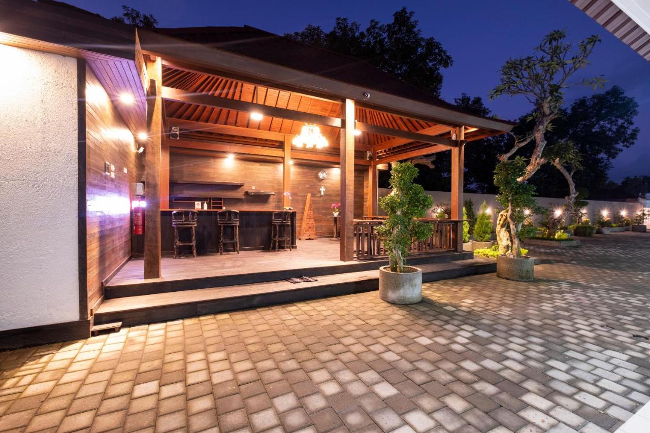 Oyo 3716 Dijobi Hotel Sempidi Ngoại thất bức ảnh