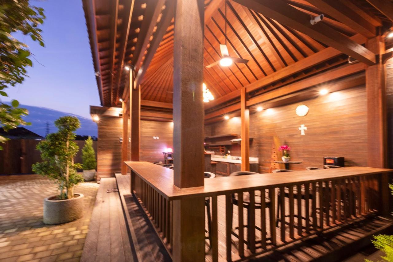 Oyo 3716 Dijobi Hotel Sempidi Ngoại thất bức ảnh