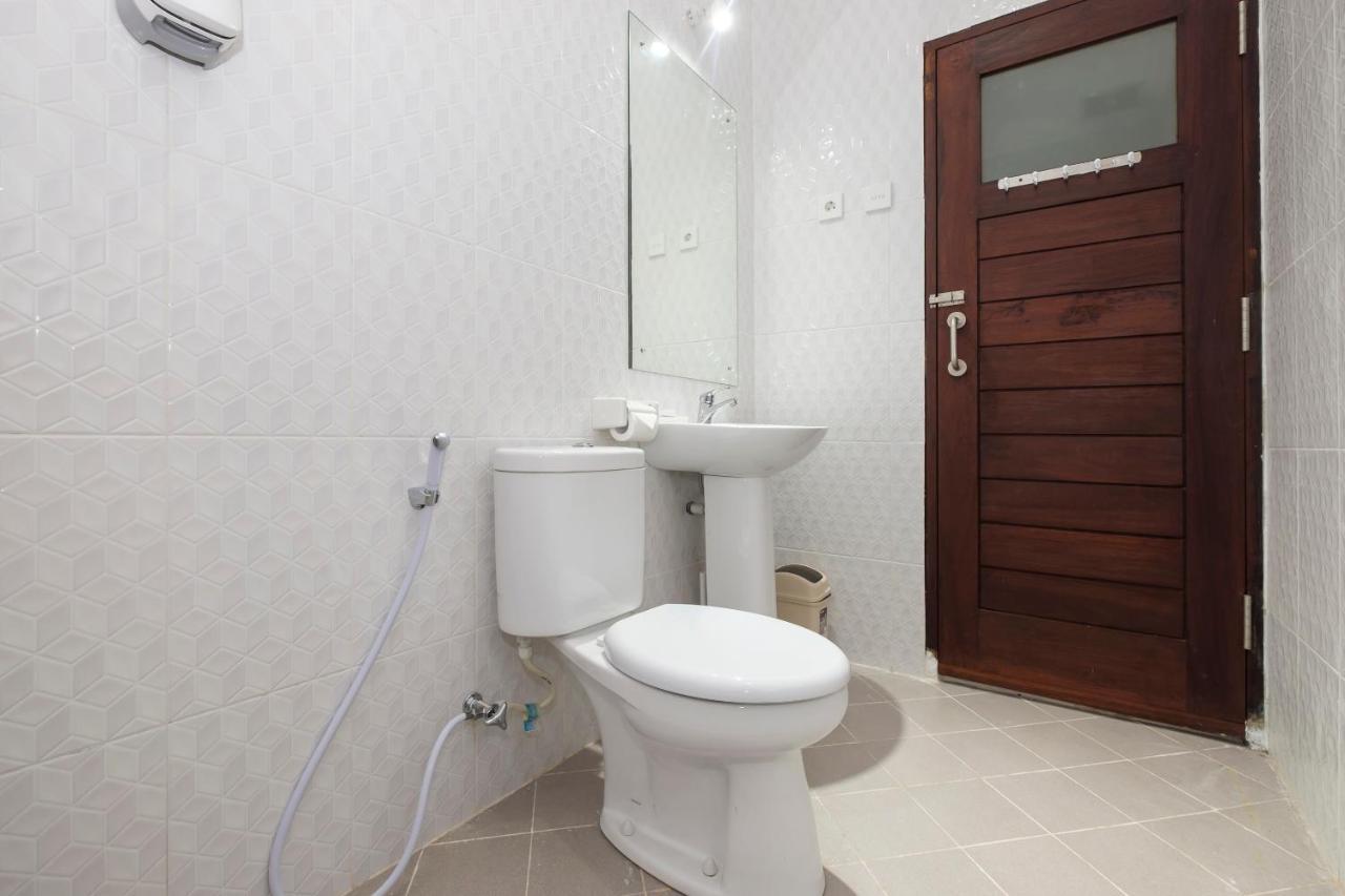Oyo 3716 Dijobi Hotel Sempidi Ngoại thất bức ảnh