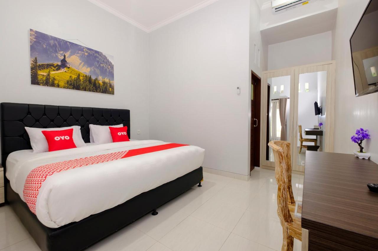 Oyo 3716 Dijobi Hotel Sempidi Ngoại thất bức ảnh