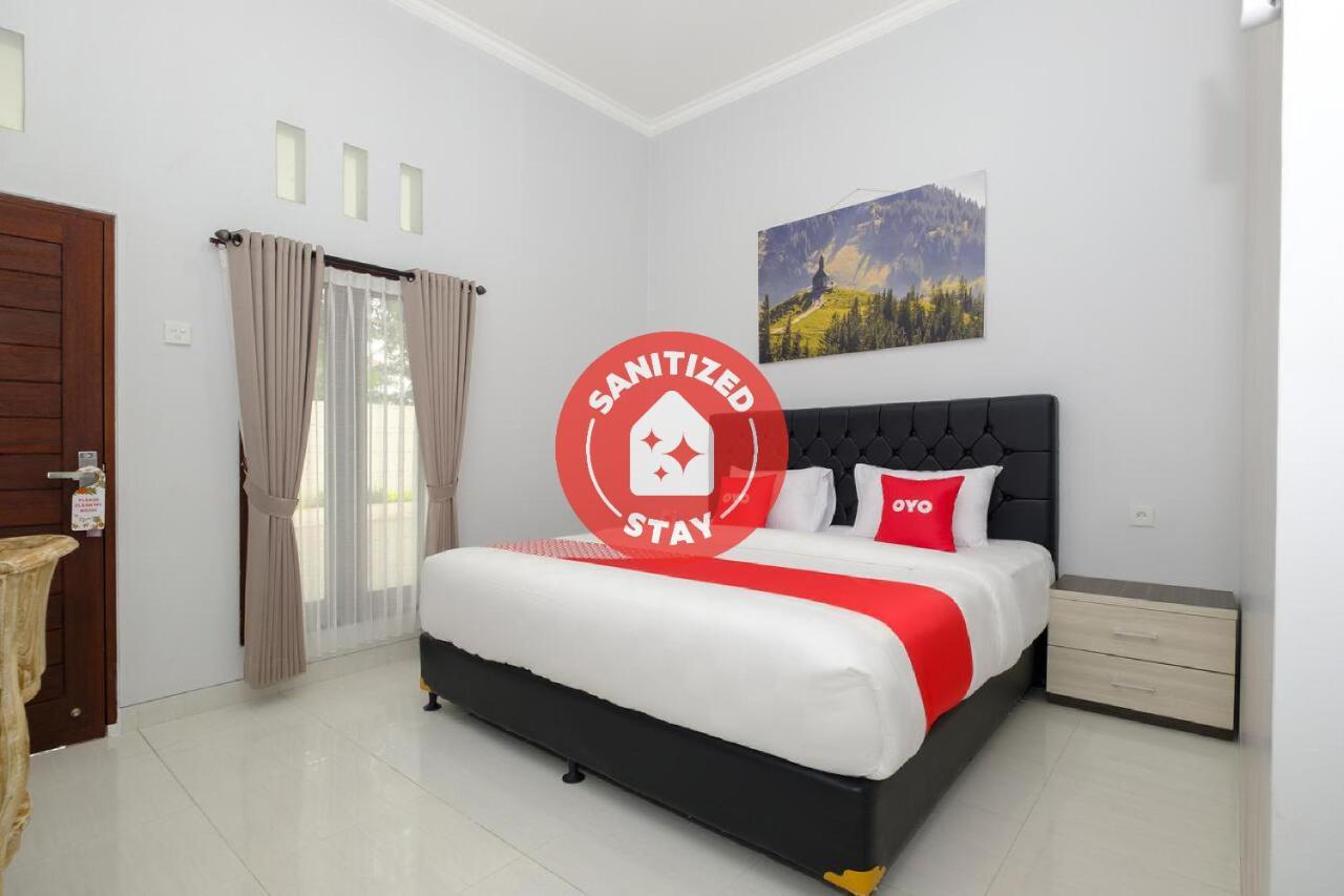 Oyo 3716 Dijobi Hotel Sempidi Ngoại thất bức ảnh